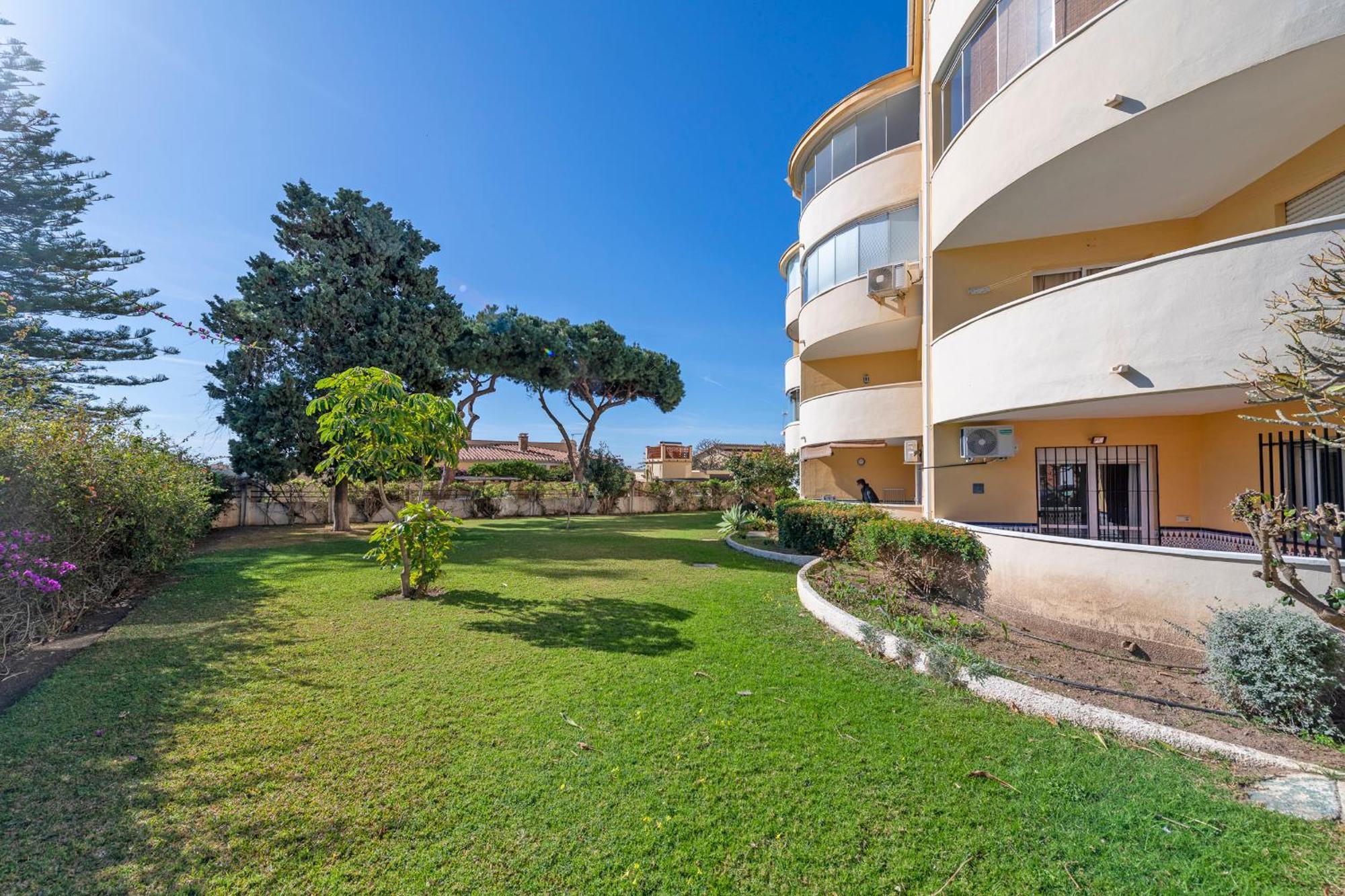 Brisamar II Primera Linea De Playa & Priv Parking Torre de Benagalbon Exterior foto